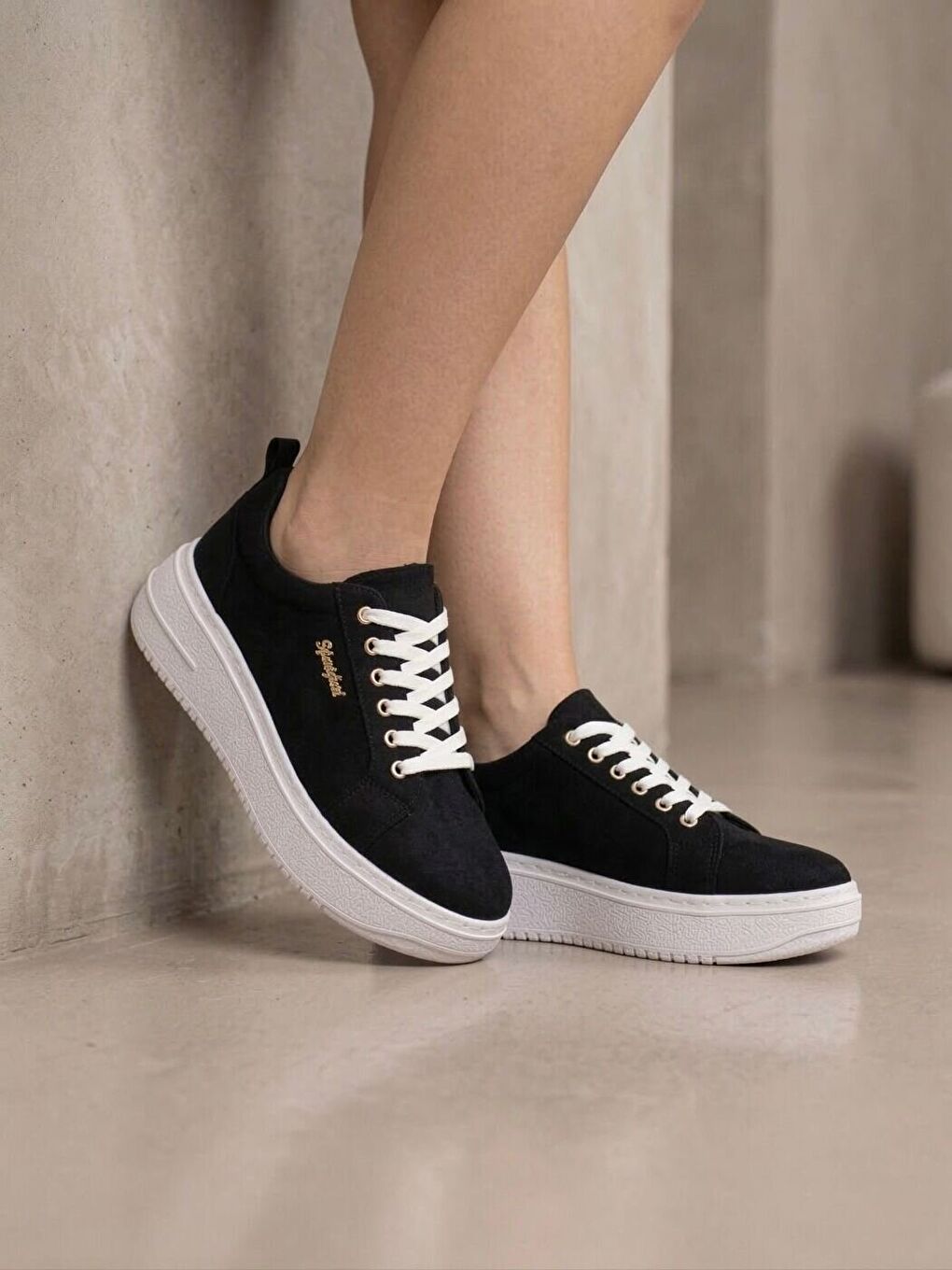 Kadın Less Siyah Süet Kalın Tabanlı Ortopedik Günlük Sneaker-3