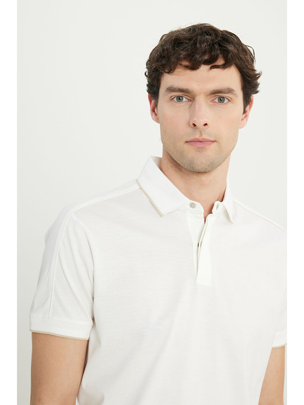 Erkek Beyaz %100 Pamuk Slim Fit Dar Kesim Polo Yaka Tişört-3