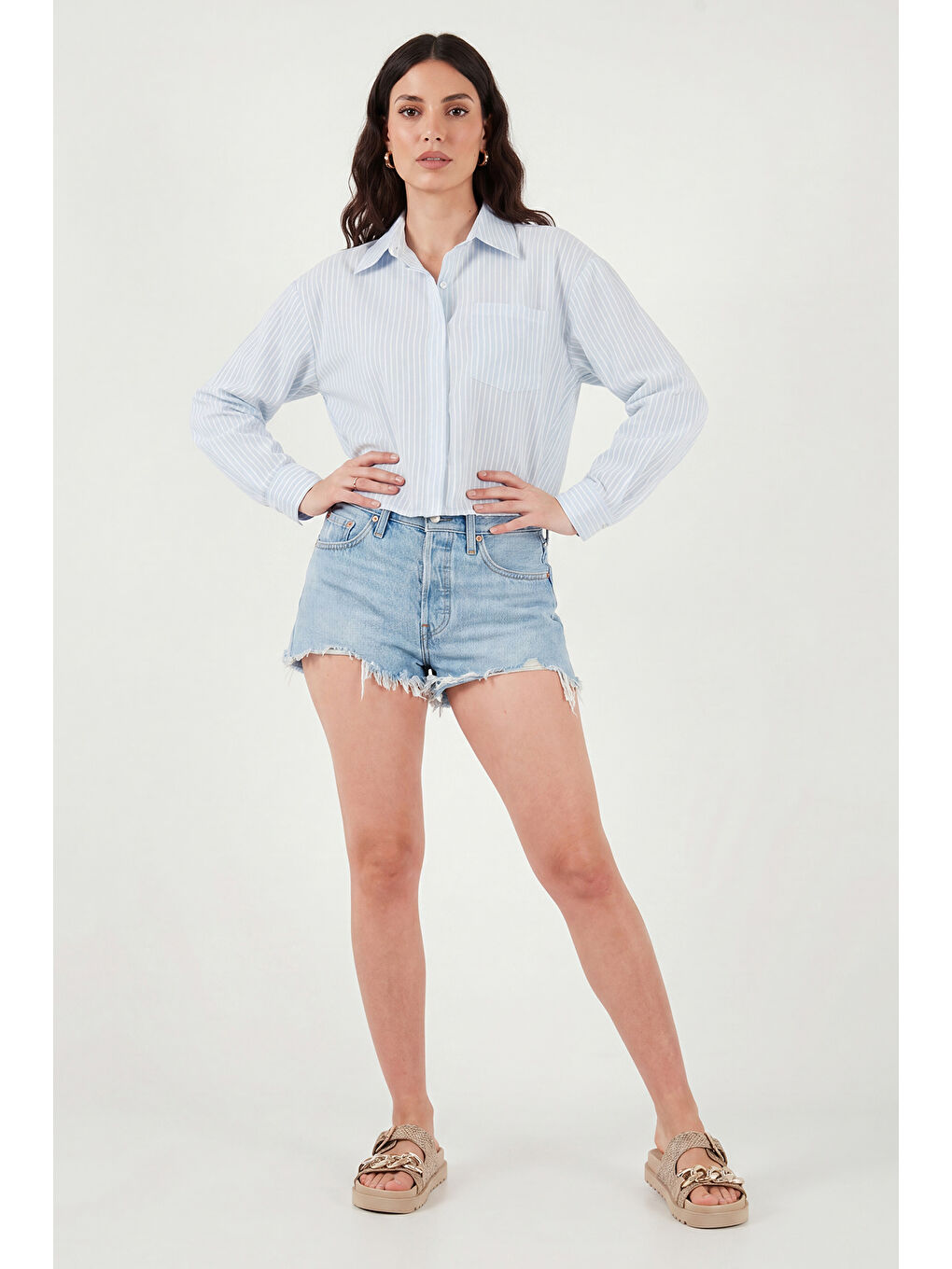 Mavi Pamuklu Relaxed Fit Çizgili Göğüs Cepli Kadın Gömlek 6982039-2