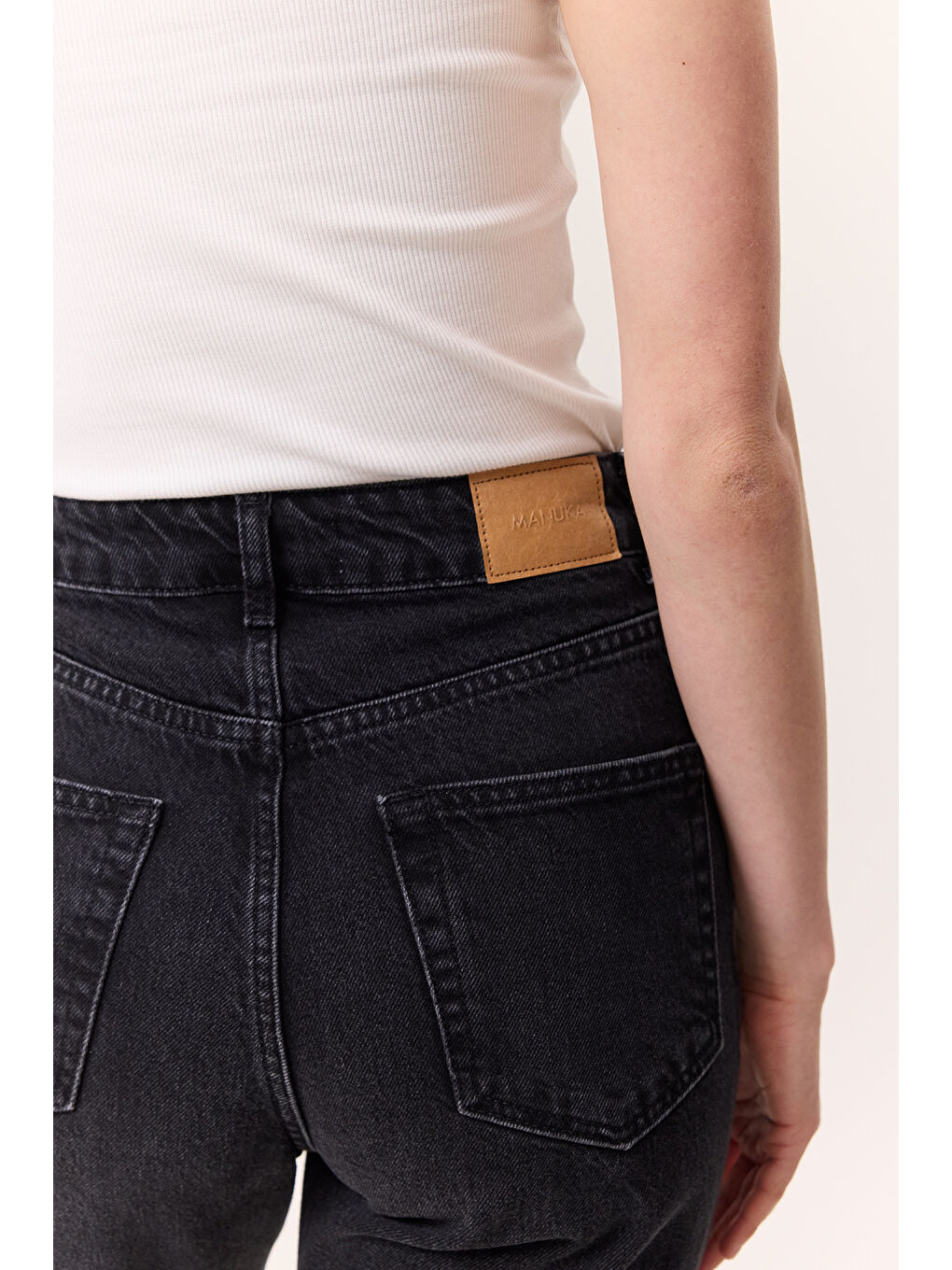 Yüksek Bel Mom Fıt Jean Siyah-4