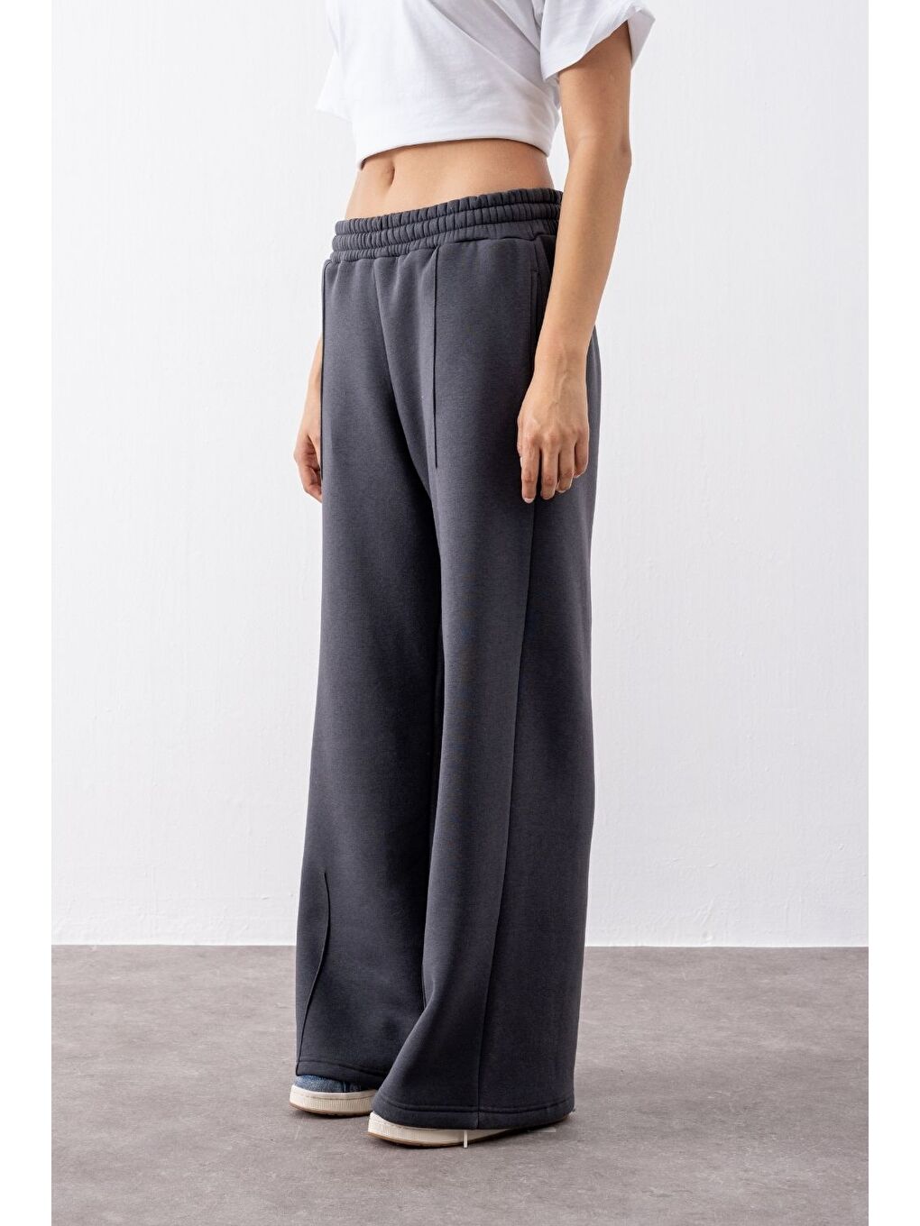 Kadın Chill Bol Paça Antrasit Eşofman Alt-4