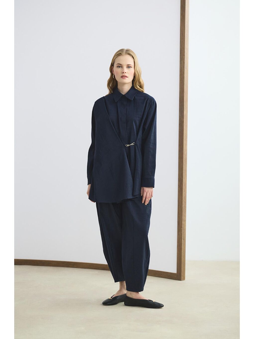 Toka Detaylı Anvelop Gömlek Pantolon Takım Lacivert-6