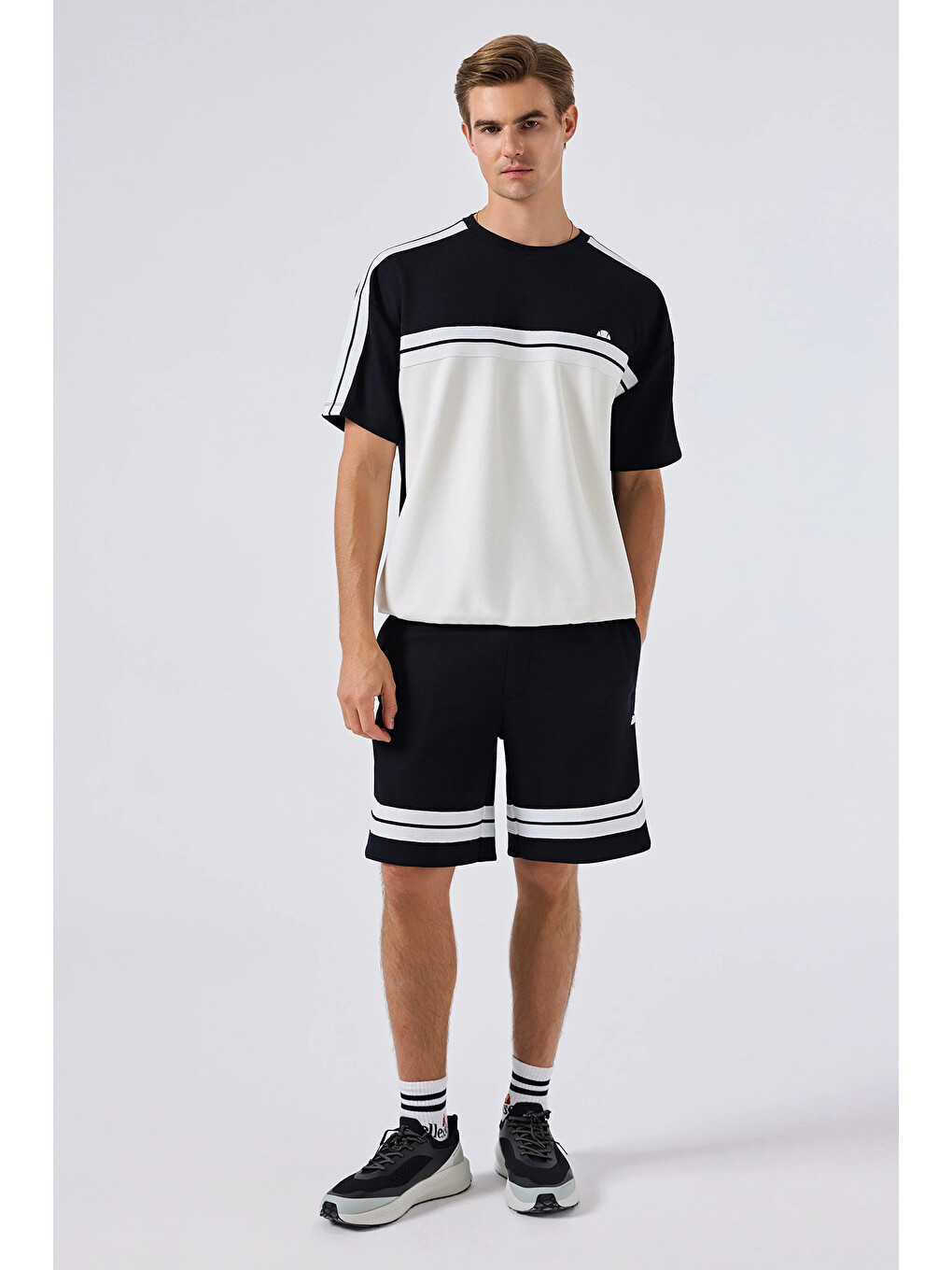 Siyah Logolu Modal Karışımlı Relaxed Fit T Shirt 6SM5034-BK-2