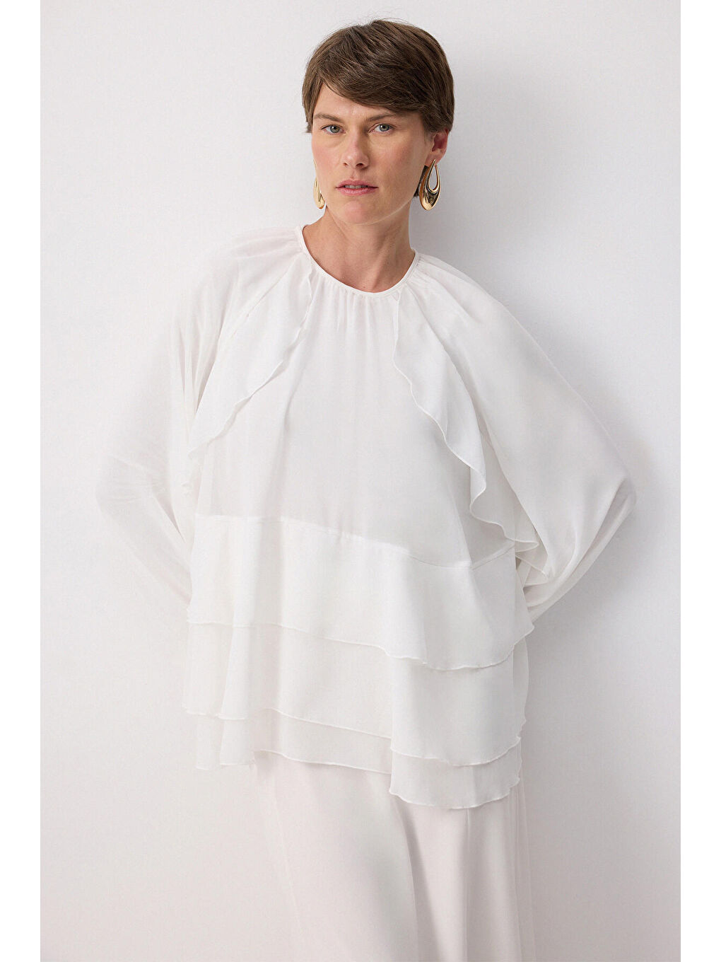 Ekru Fırfırlı Şifon Bluz