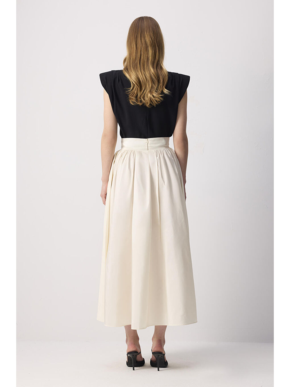 Ekru Beli Büzgülü Tafta Etek-3