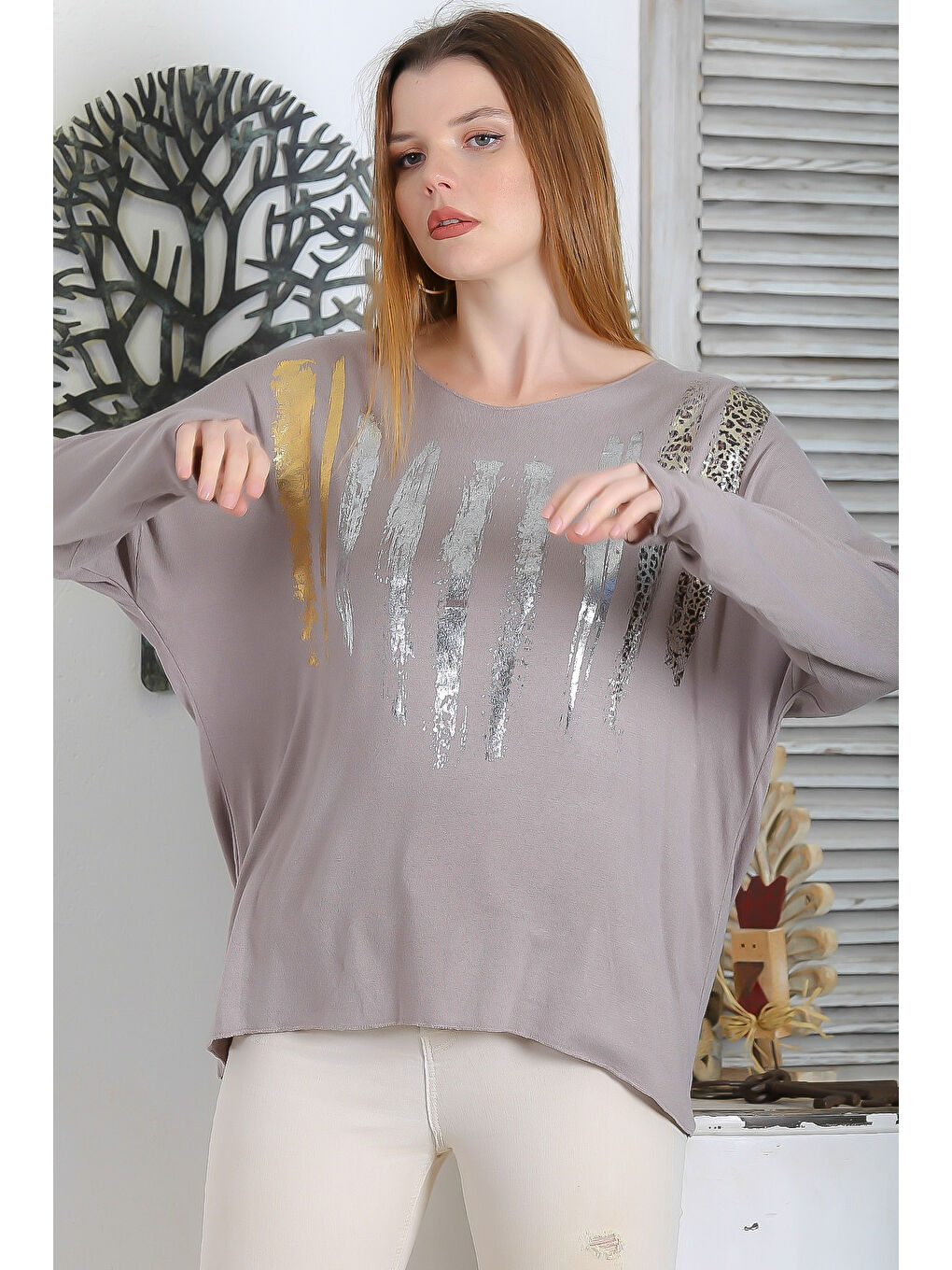 Bej İtalyan Vizon Havuz Yaka Uzun Kol Varak Baskılı Casual Triko Bluz