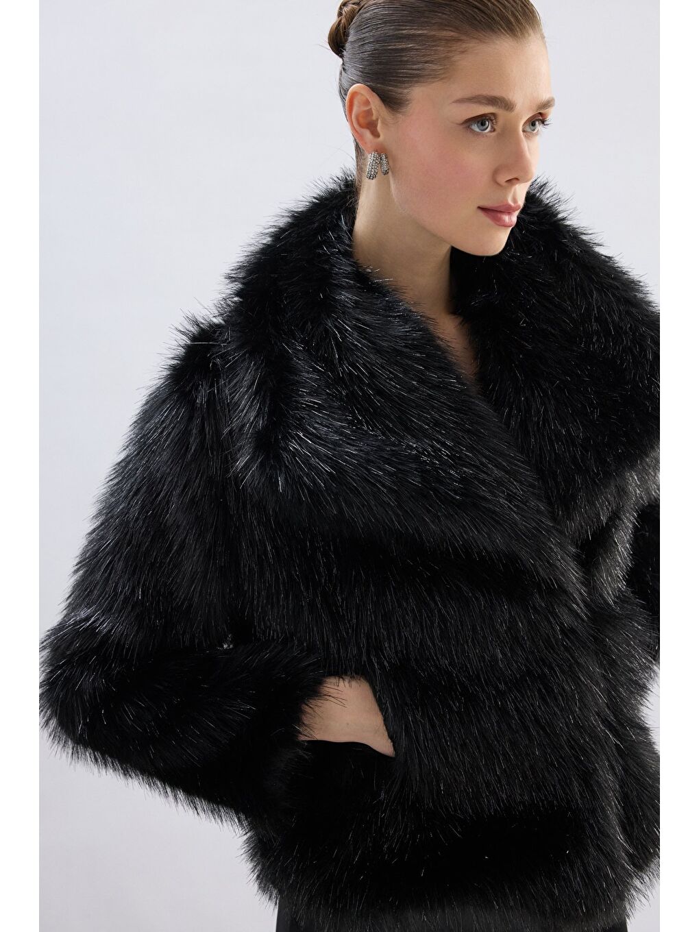 Geniş Yakalı Kürk - Siyah-4