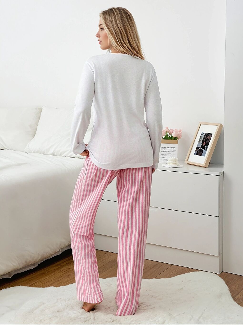 Beyaz Cherry Baskılı Çizgili Kadın Pijama Takımı-2