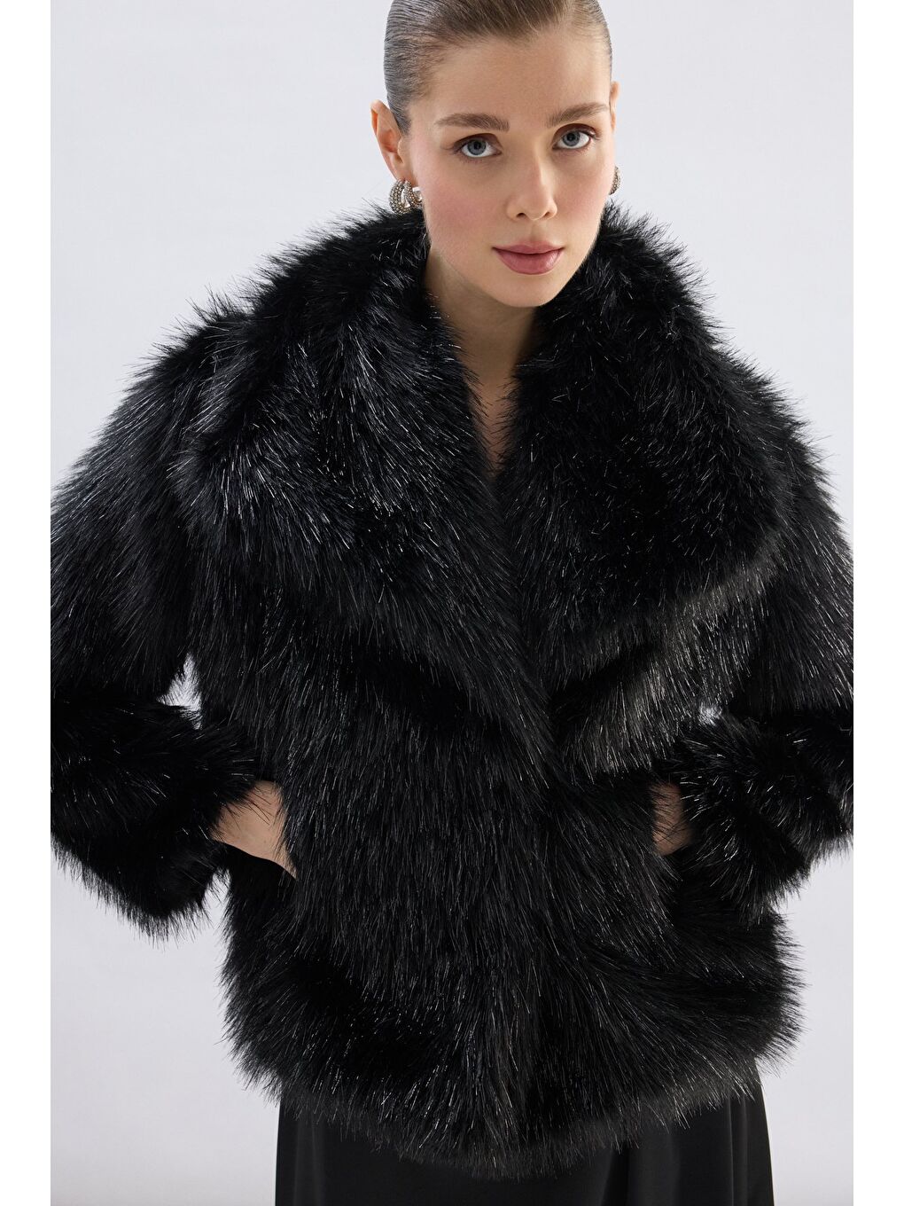 Geniş Yakalı Kürk - Siyah-5