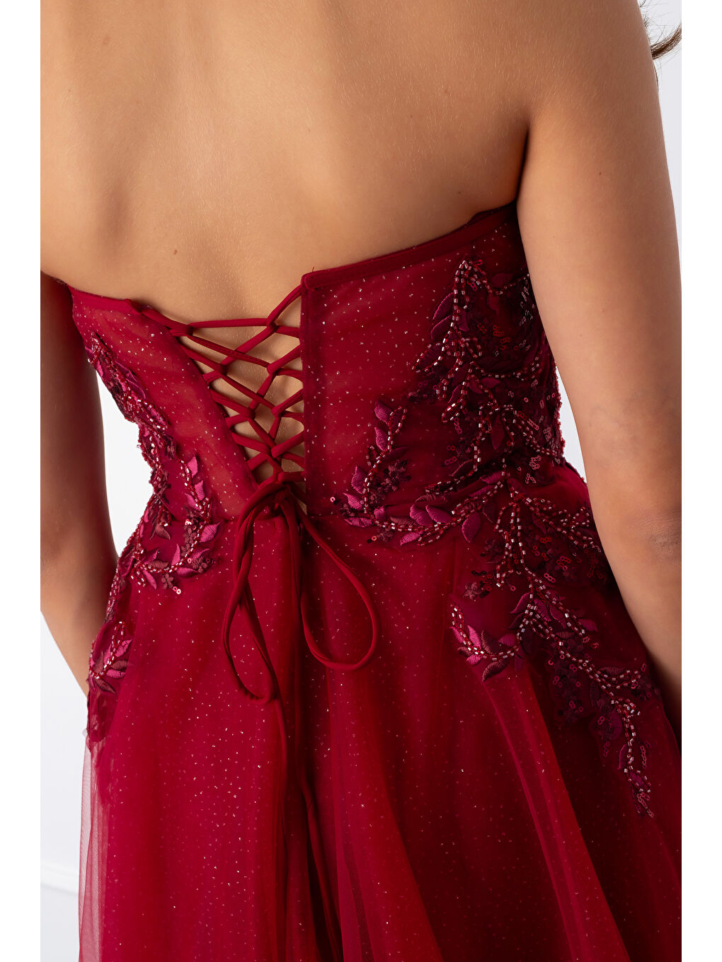 Kadın Bordo Straplez Güpürlü Uzun Tül Abiye Elbise-4