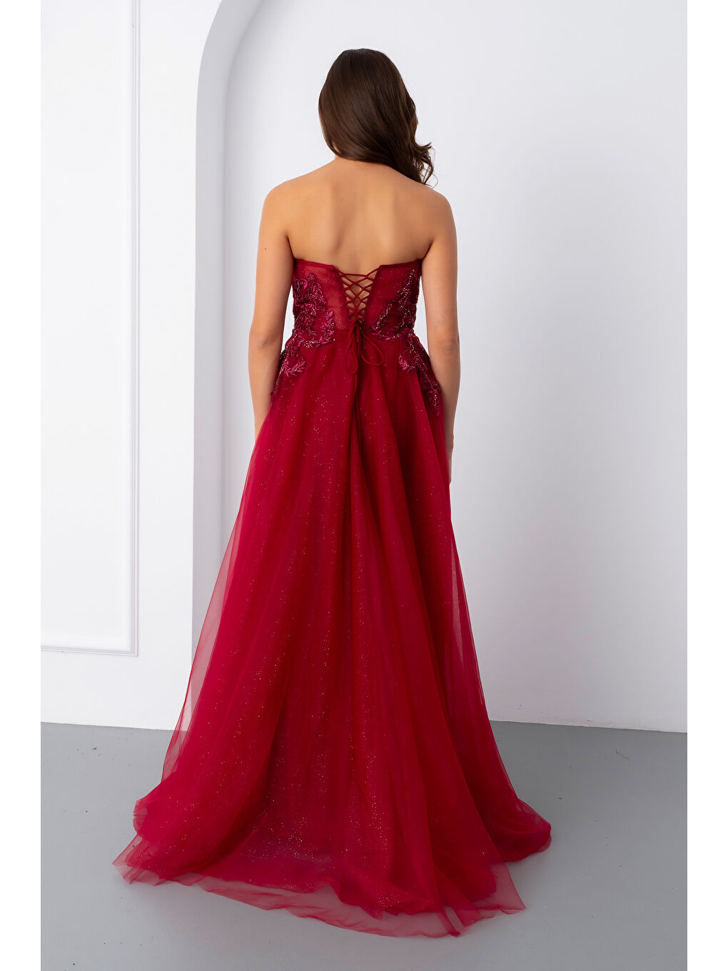 Kadın Bordo Straplez Güpürlü Uzun Tül Abiye Elbise-5