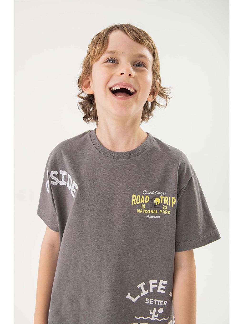 Gri Outside Baskılı Erkek Çocuk Tshirt