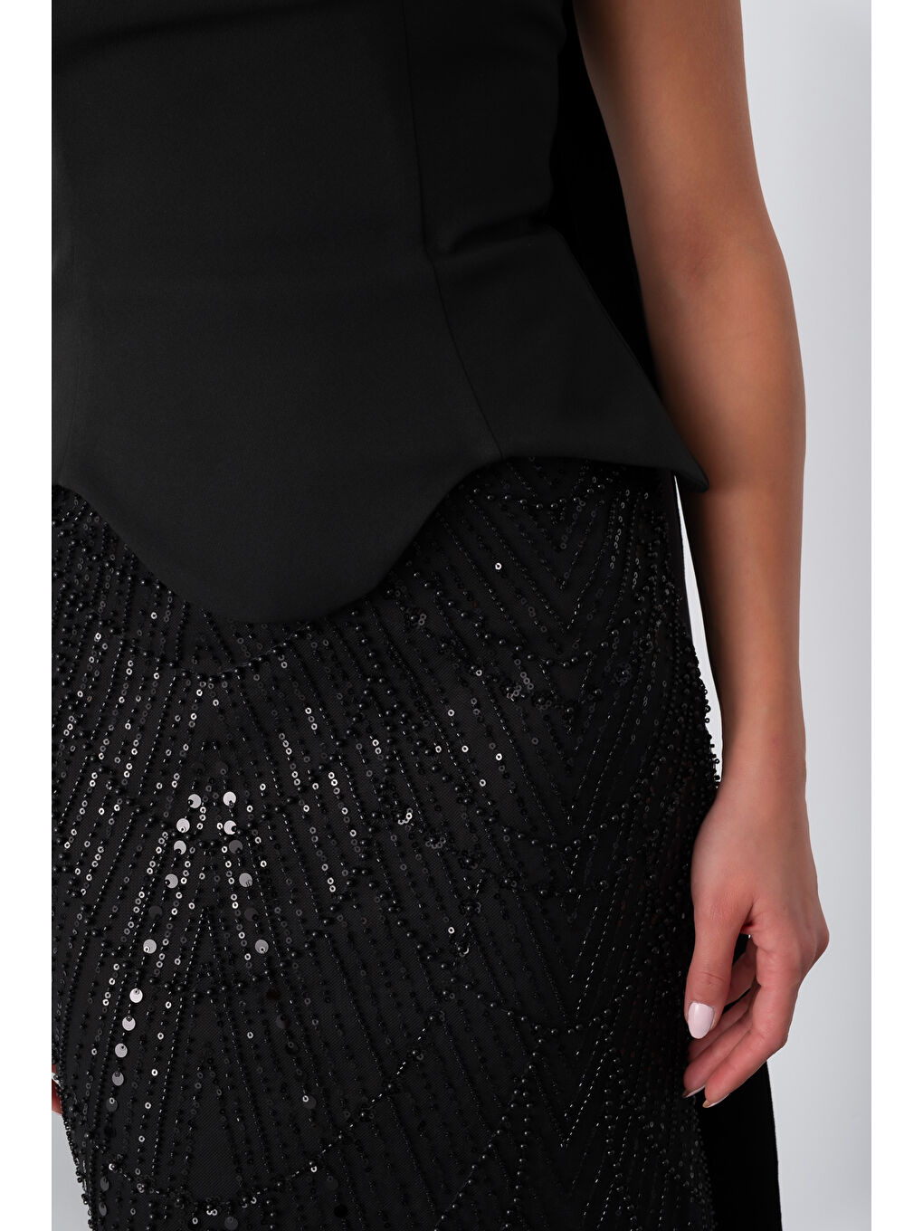 Kadın Siyah Straplez Taşlı Uzun Balık Abiye-3