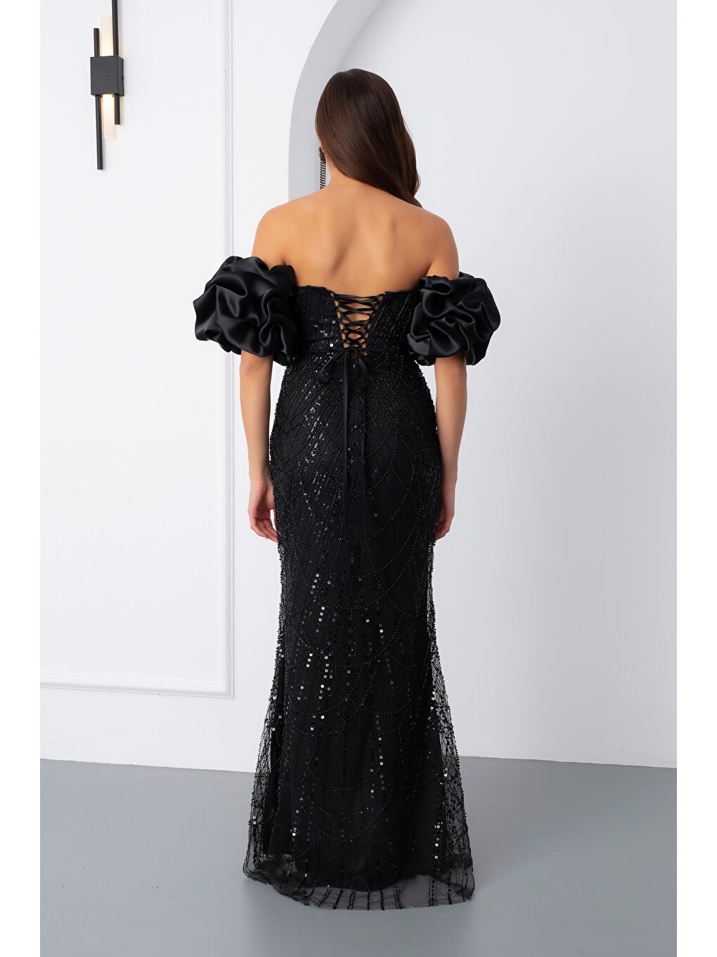 Kadın Siyah Kol Detay Boncuklu Uzun Abiye Elbise-5