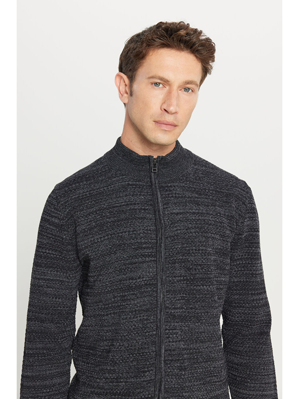 Erkek Antrasit-Melanj Pamuklu Standart Fit Normal Kesim Dik Yaka Jakarlı Triko Hırka-3