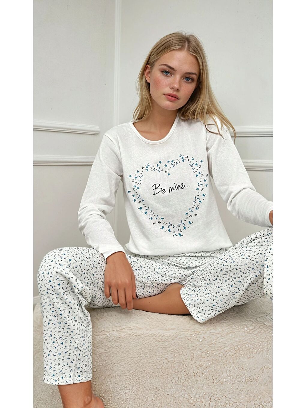 Beyaz Be Mine Baskılı Çiçek Desenli Kadın Pijama Takımı