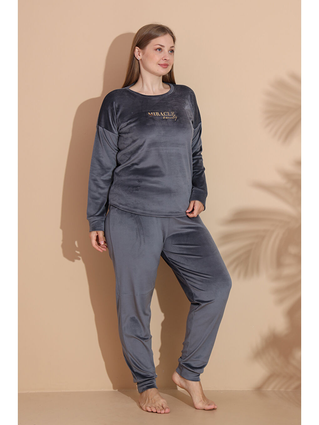 Büyük Beden Kadın Kadife Pijama Takımı 25391 Antrasit-2