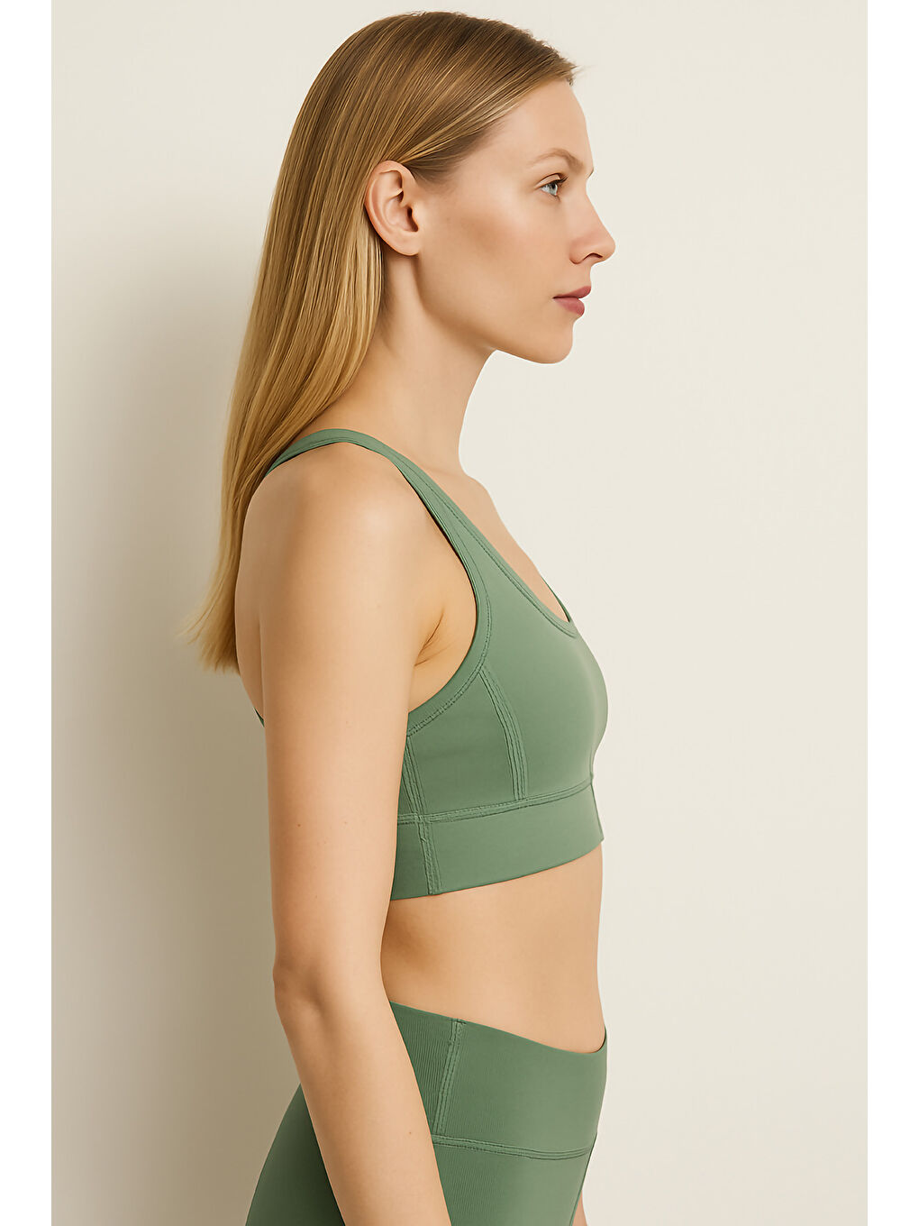 Yeşil Kalın Askılı Toparlayıcı Spor Büstiyer-1