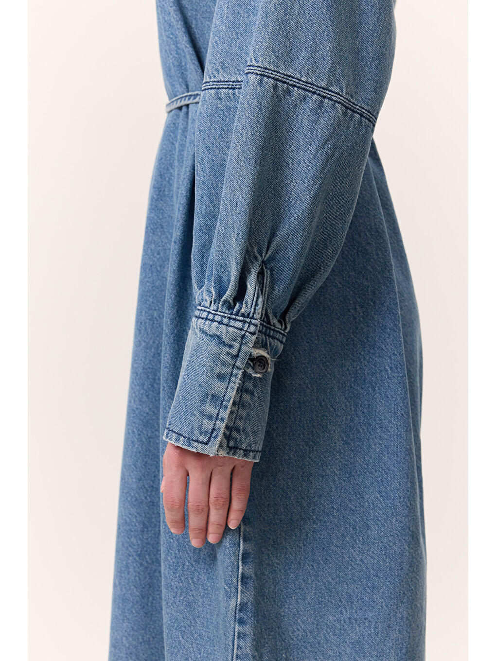 Manşet Detaylı Denım Elbise Açık Mavi-3