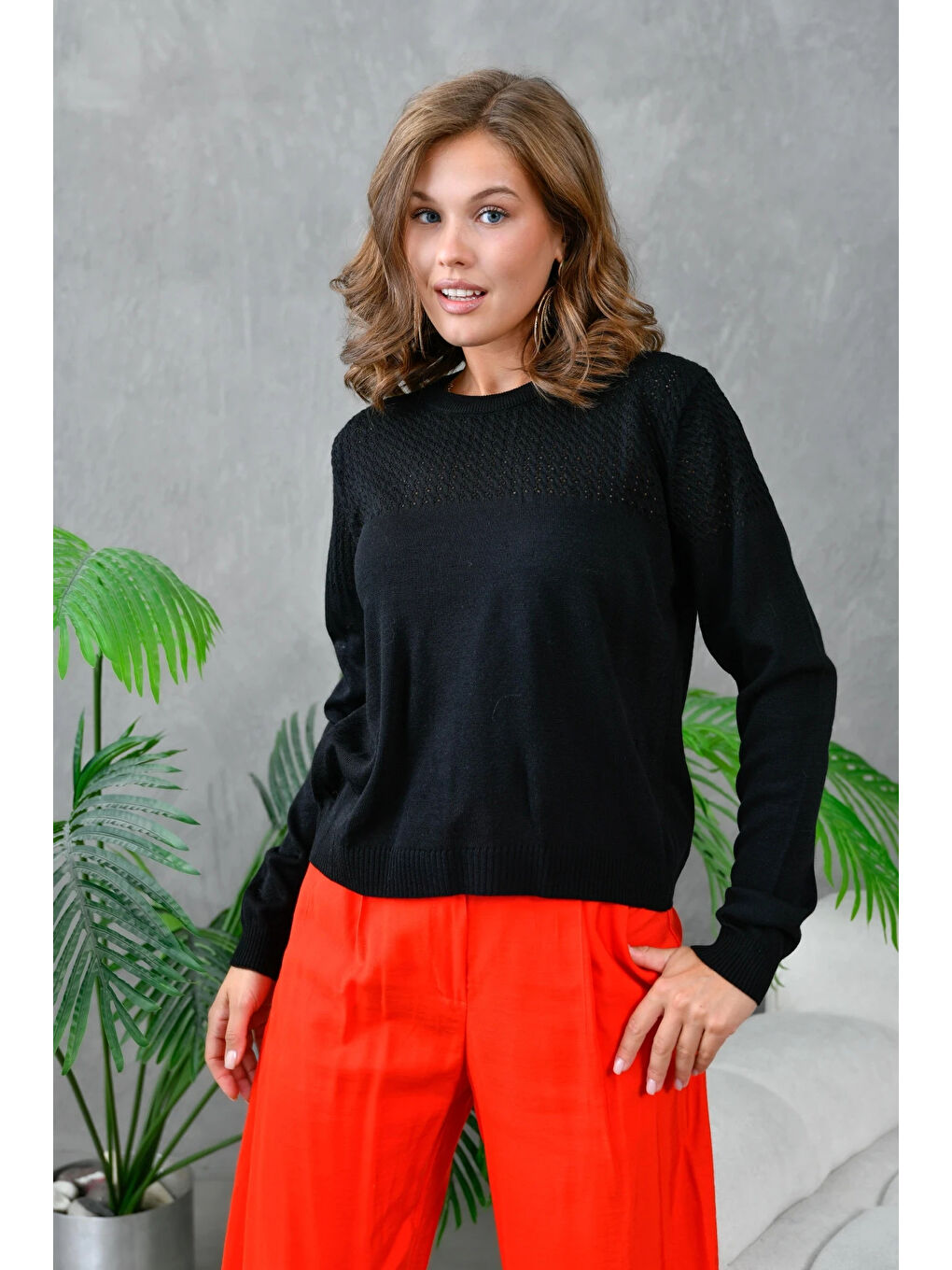 Siyah Kadın Bisiklet Yaka Ajurlu Triko Kazak-1