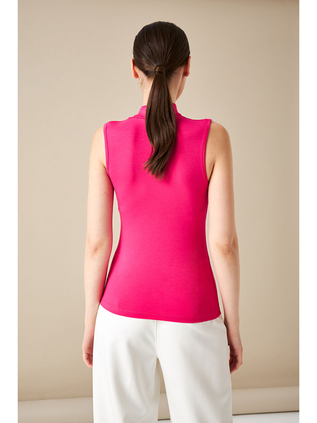 Kadın Pembe Kolsuz Bluz-3