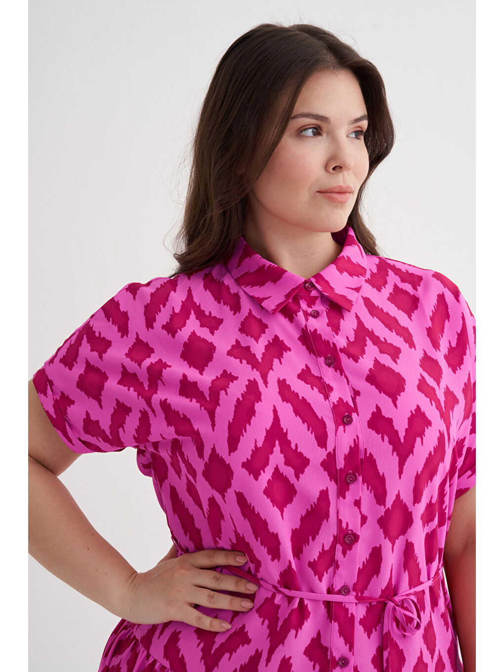 Pembe Beli Kuşaklı Desenli Gömlek Elbise-5