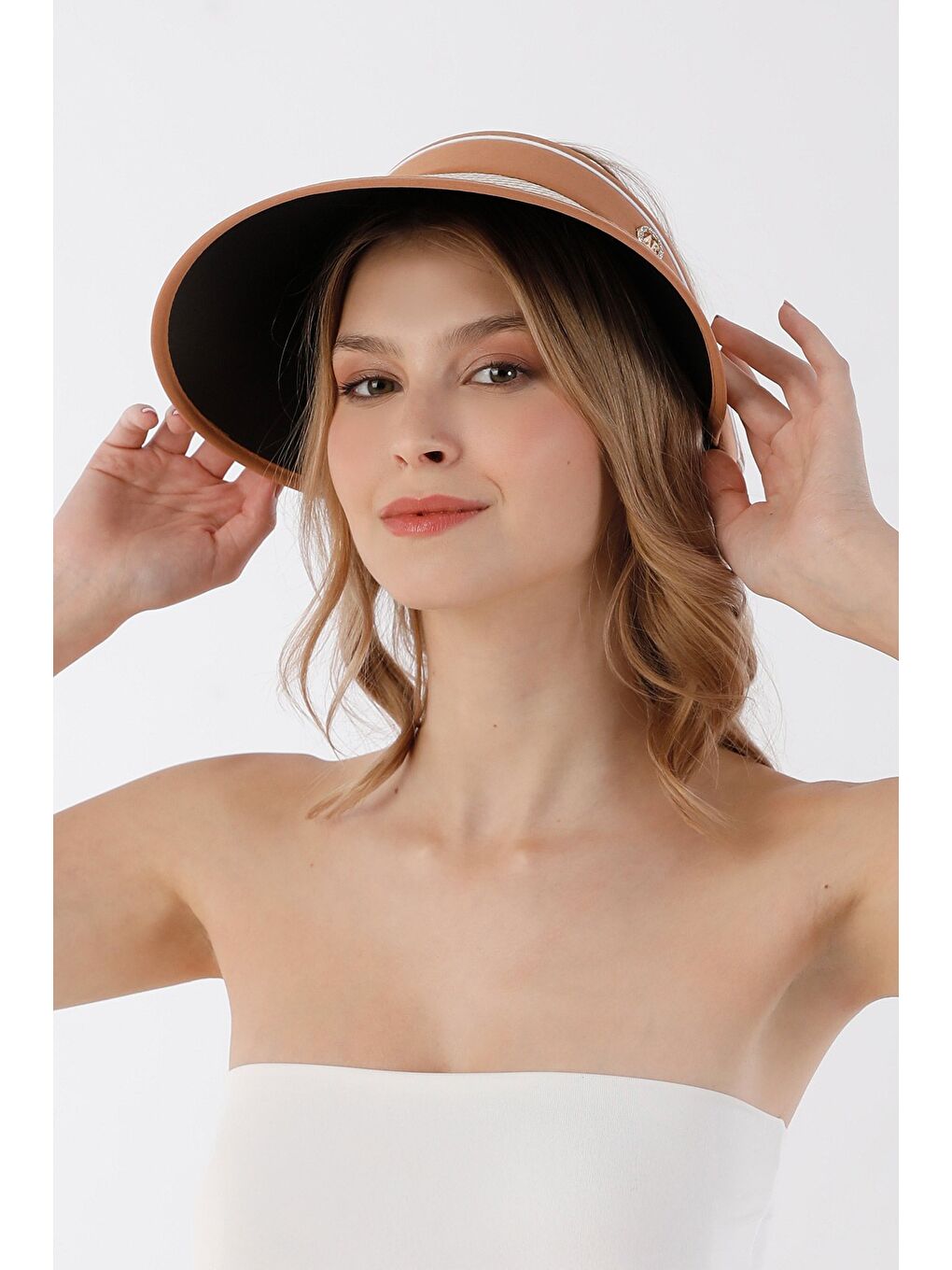 Kahverengi Kazayağı Desenli Siperli Ayarlanabilir Hasır Şapka-1