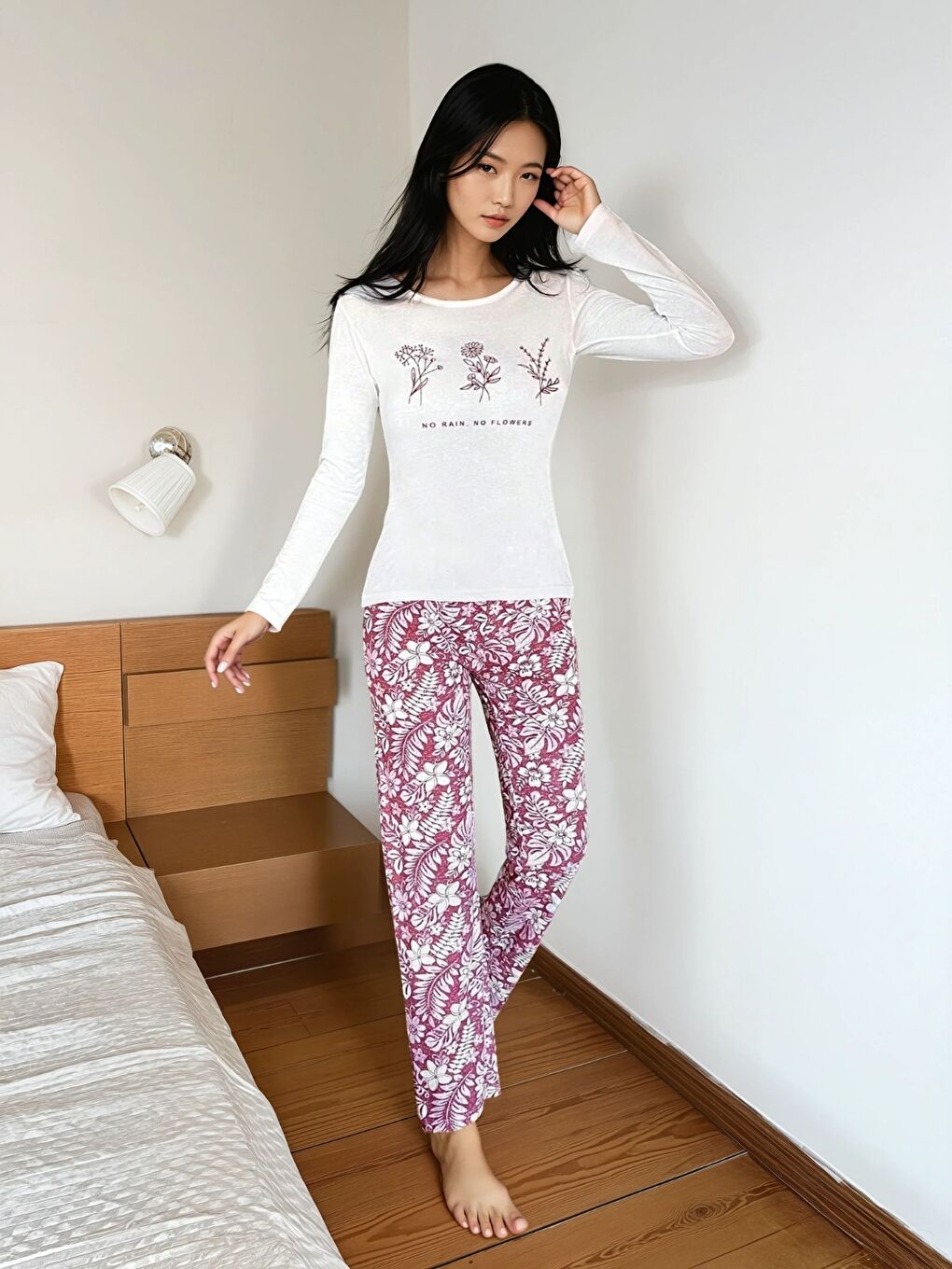 Beyaz Flowers Baskılı Çiçek Desenli Kadın Pijama Takımı-1