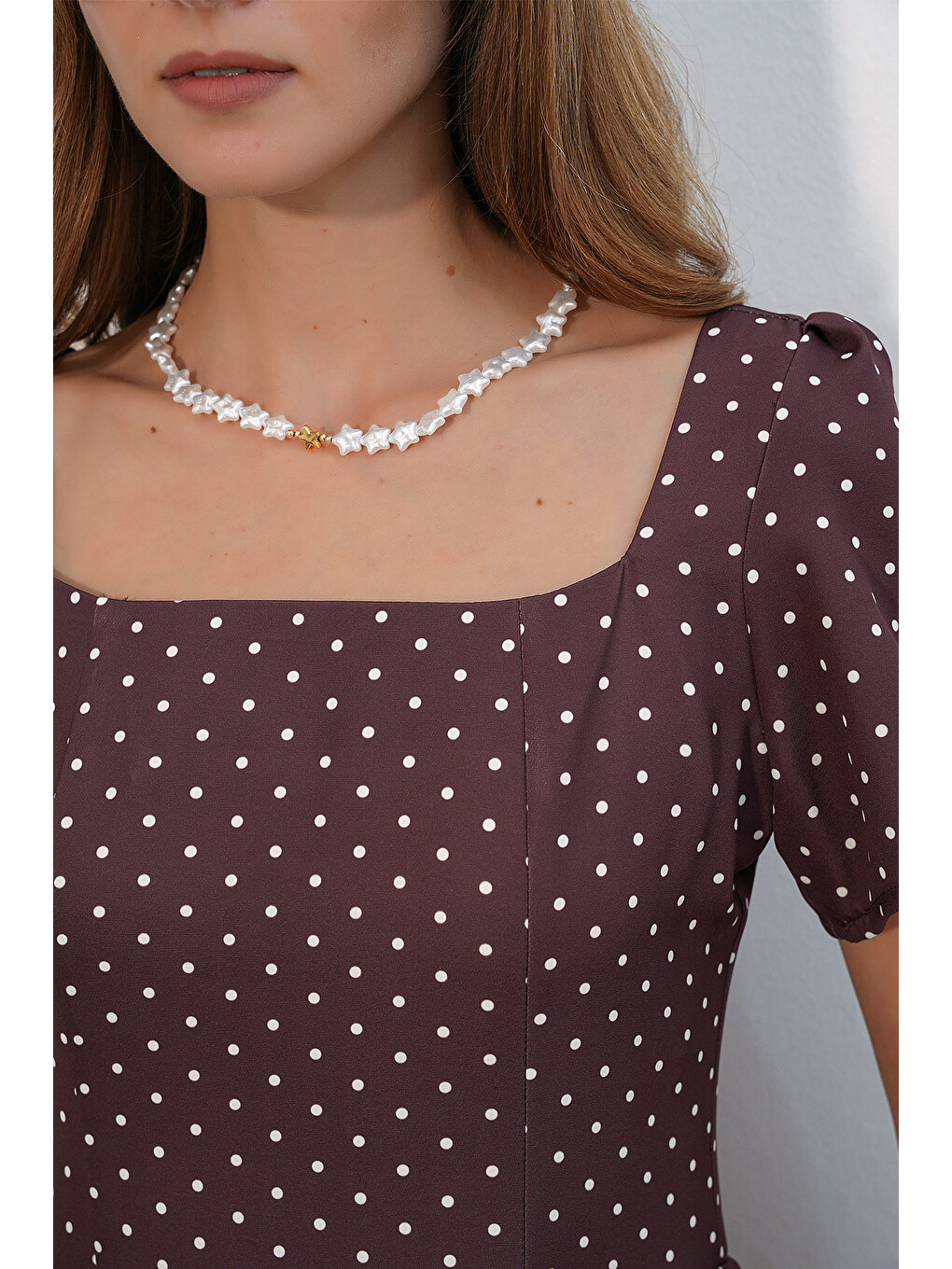 Kadın Puantiyeli Kare Yaka Kısa Kol Mini Elbise 2604 - Kahverengi-4