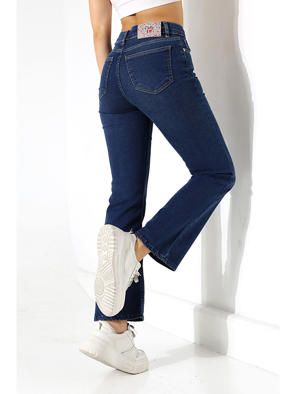 Yüksek Bel Klasik Paça Kadın Jean – Lacivert-2