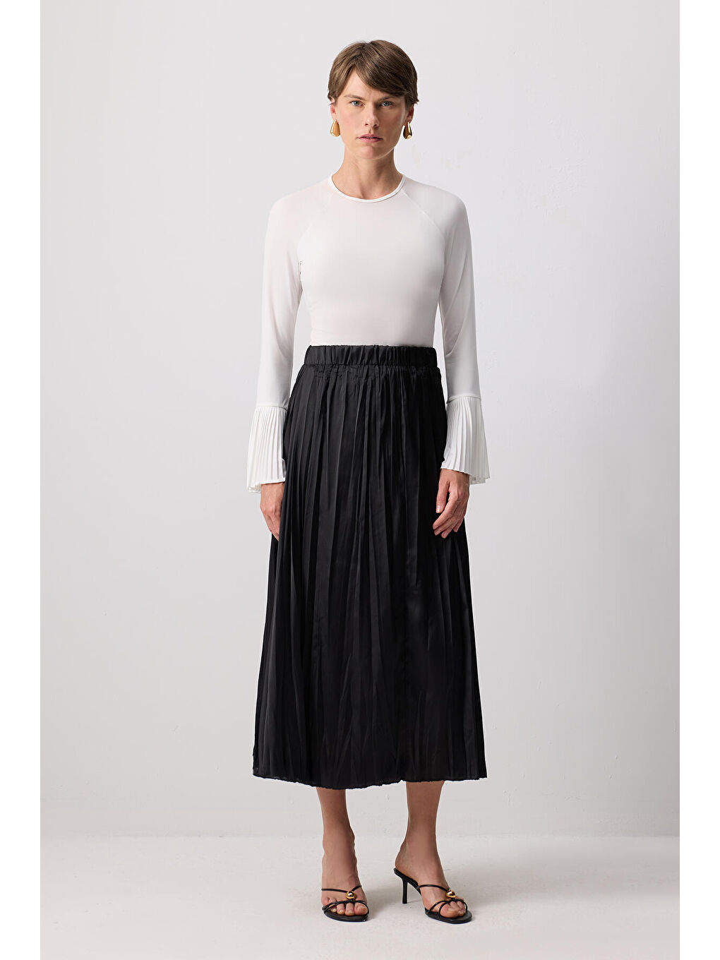 Siyah Crushlı Saten Etek