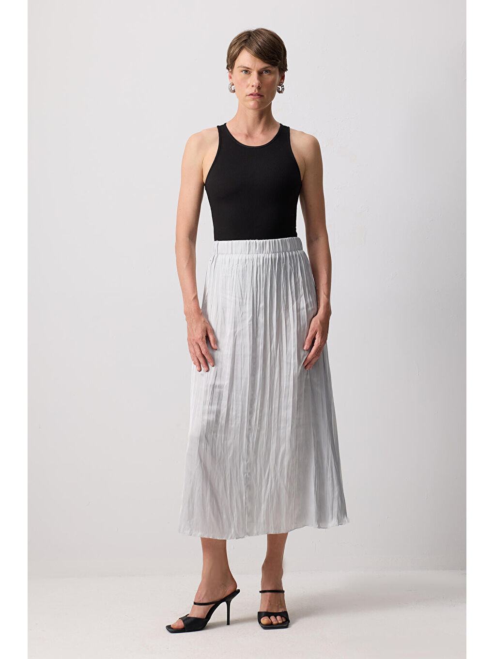 Gri Crushlı Saten Etek