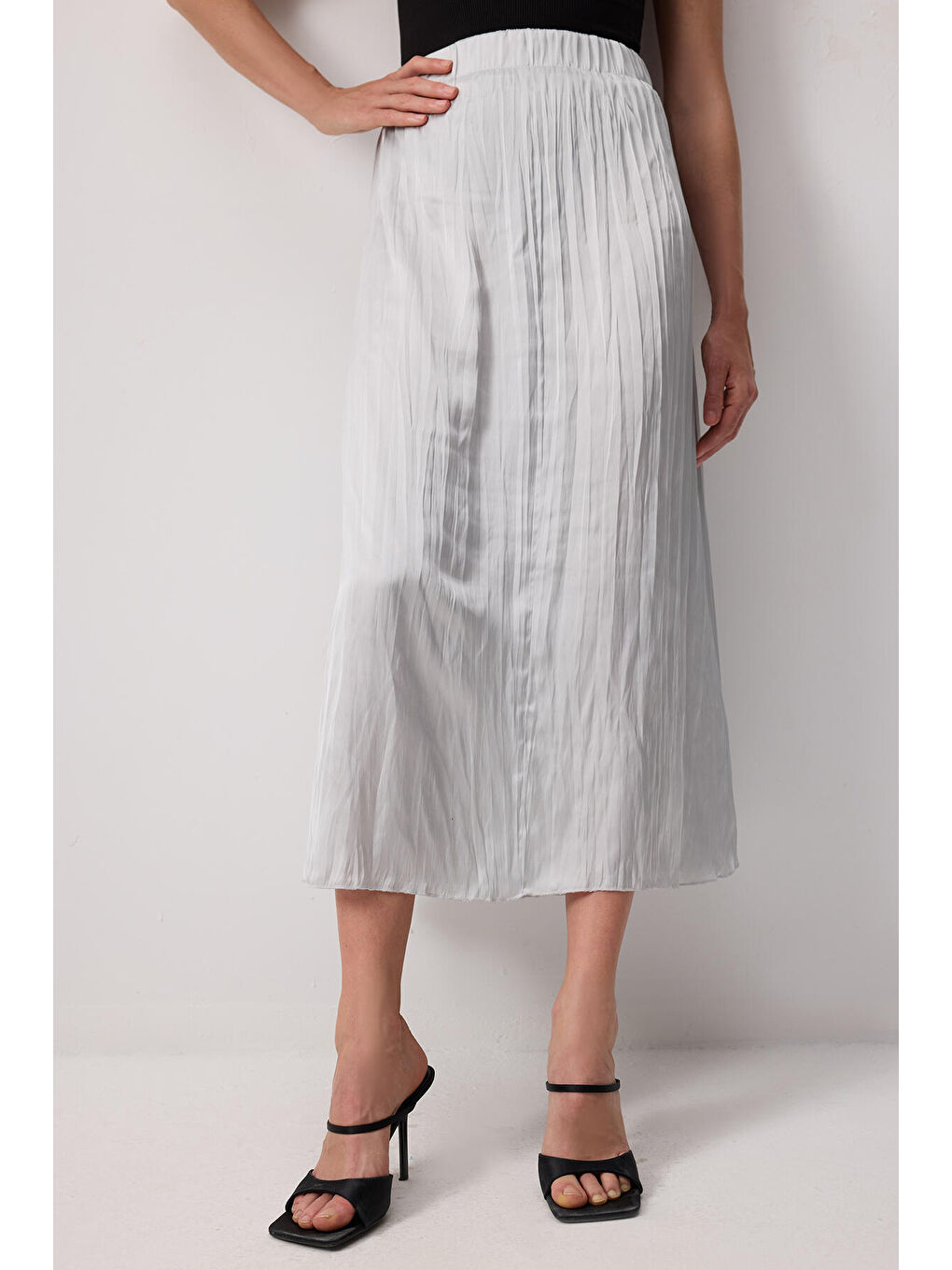 Gri Crushlı Saten Etek-1