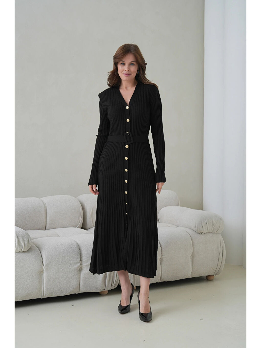 Siyah Kadın V Yaka Ful Düğme Kapama Kemer Detay Maksi Boy Fitilli Triko Elbise-1
