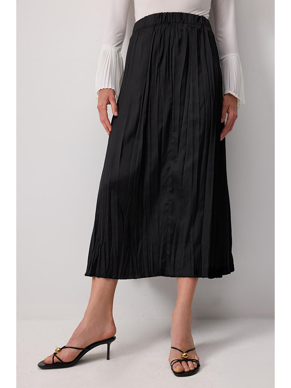 Siyah Crushlı Saten Etek-1