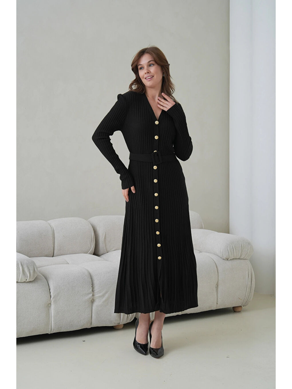 Siyah Kadın V Yaka Ful Düğme Kapama Kemer Detay Maksi Boy Fitilli Triko Elbise-2
