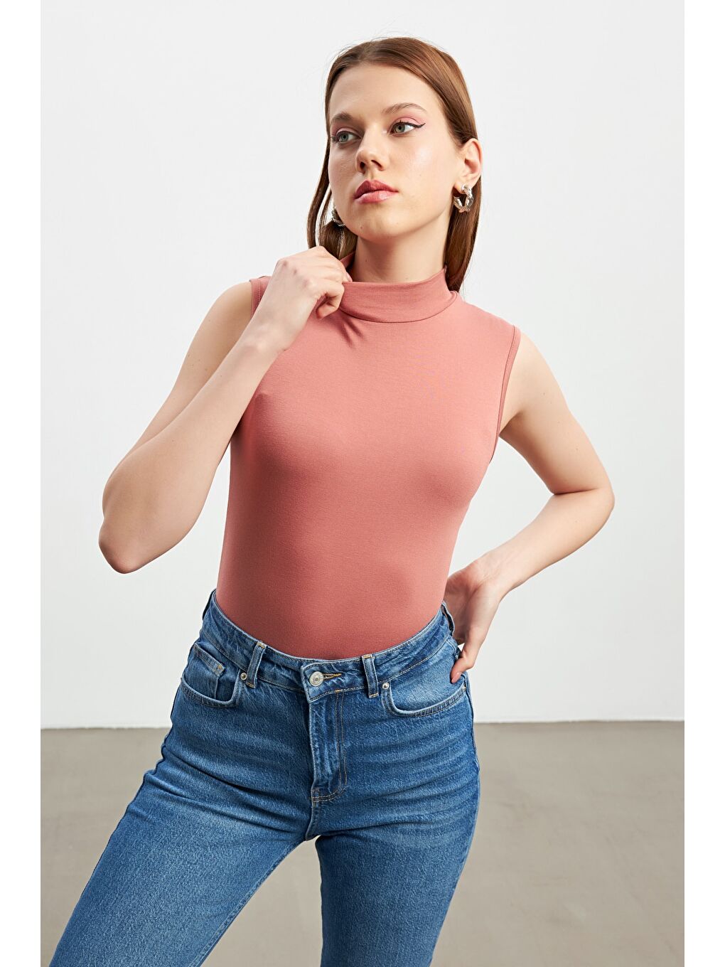 Pembe Kadın Gülkurusu Kolsuz Bluz-3