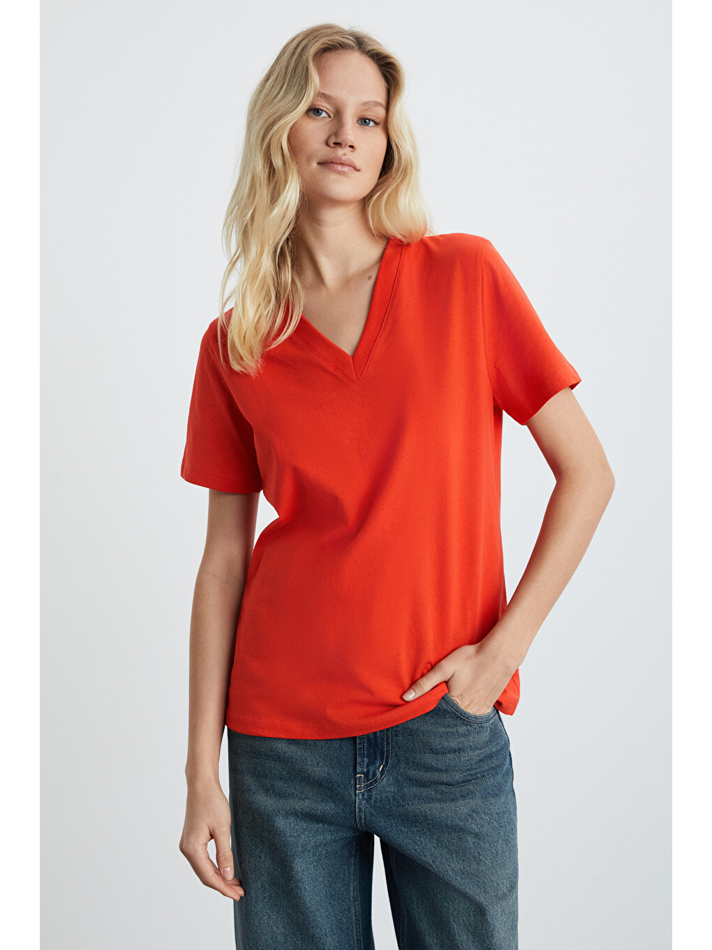 Kırmızı ALINE Kadın %100 organik Pamuk Derin V Yakalı Comfort Fit KIRMIZI T-Shirt