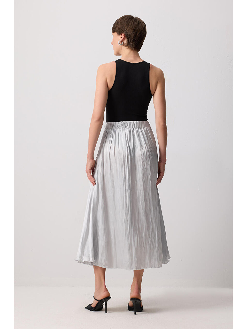 Gri Crushlı Saten Etek-3