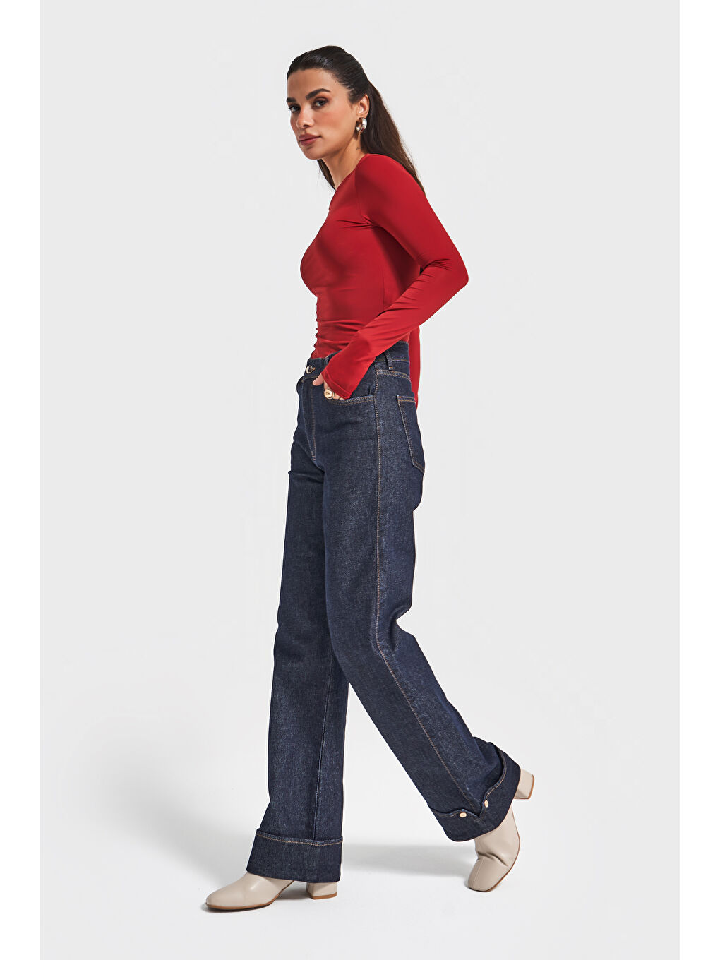 Kadın İndigo Renk 7w5-50 Straight Fit Yüksek Bel Paça Detaylı Özel Tasarım Denim Jean-1