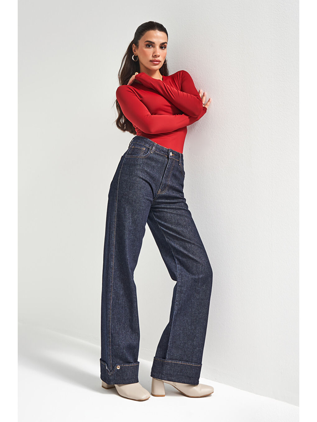 Kadın İndigo Renk 7w5-50 Straight Fit Yüksek Bel Paça Detaylı Özel Tasarım Denim Jean-2