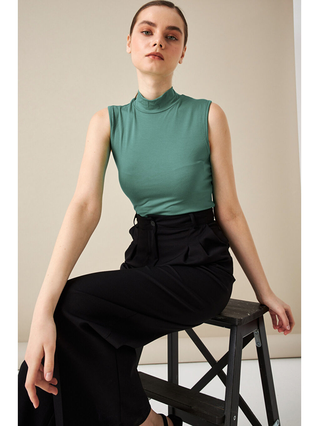 Kadın Mint Yeşili Kolsuz Bluz-3