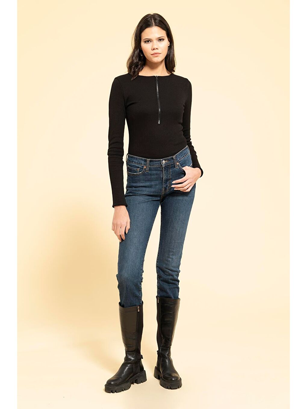 Önü Fermuar Detaylı Cıtcıtlı Siyah Zıbın Bluz-2