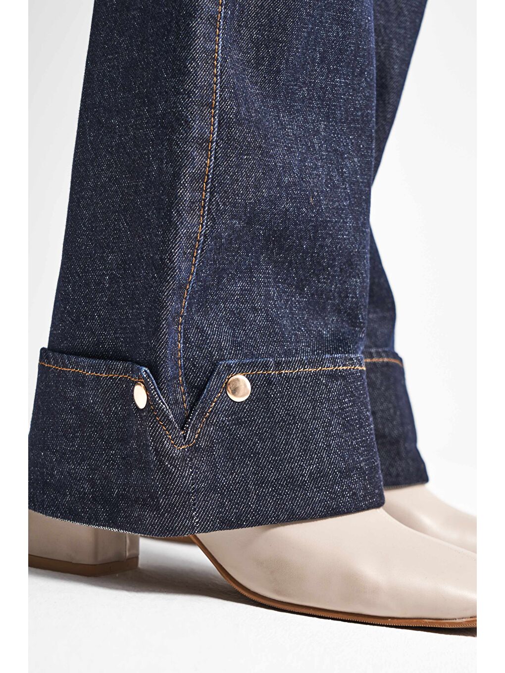 Kadın İndigo Renk 7w5-50 Straight Fit Yüksek Bel Paça Detaylı Özel Tasarım Denim Jean-3