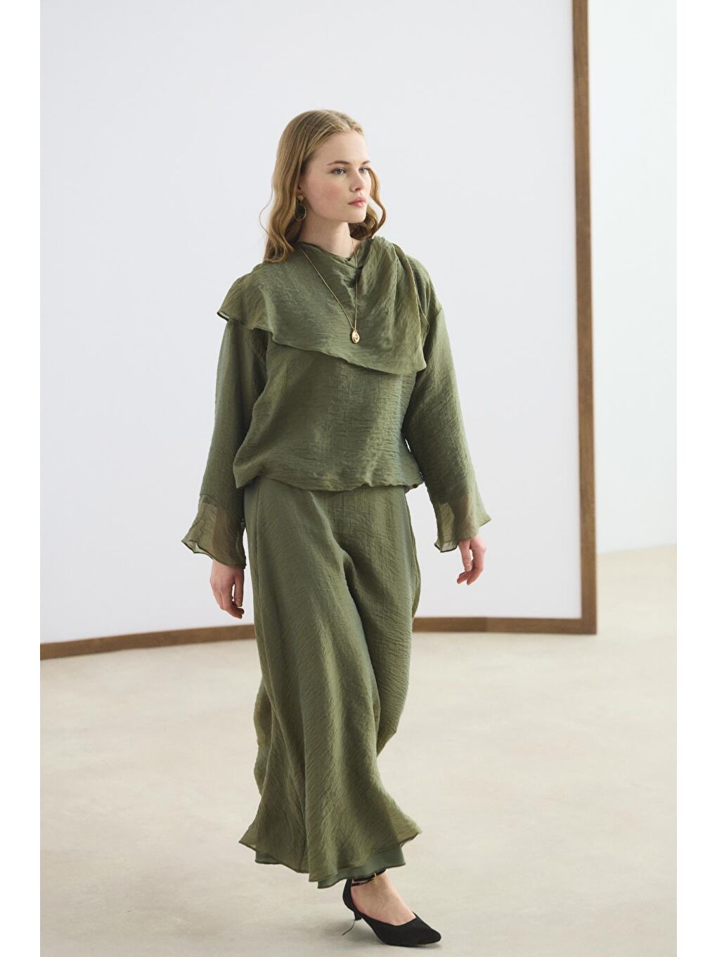 Yeşil Şal Yaka Gömlek Etek Takım Zeytin-4