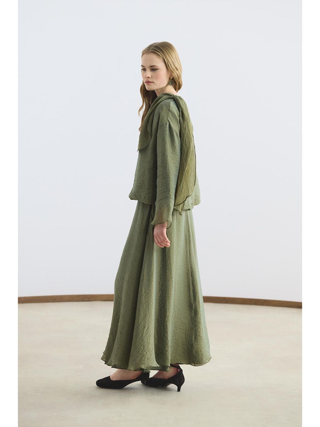 Yeşil Şal Yaka Gömlek Etek Takım Zeytin-5