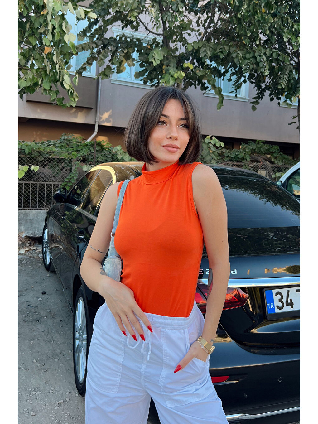 Kadın Turuncu Kolsuz Bluz-1