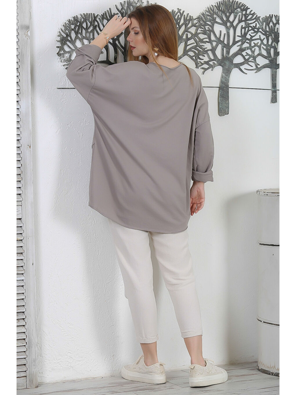 Bej İtalyan Vizon V Yaka Uzun Kol Çiçekli Yıkamalı Aplikeli Casual Oversize Örme Bluz-7