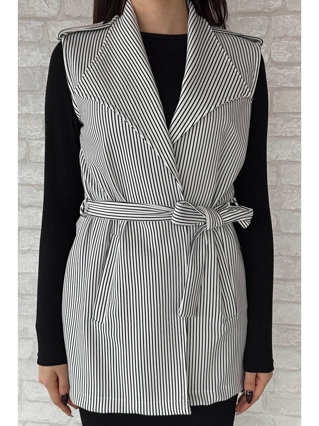 Beyaz Kadın Çizgili Omuz Apoletli Bel Kuşaklı Yelek-2