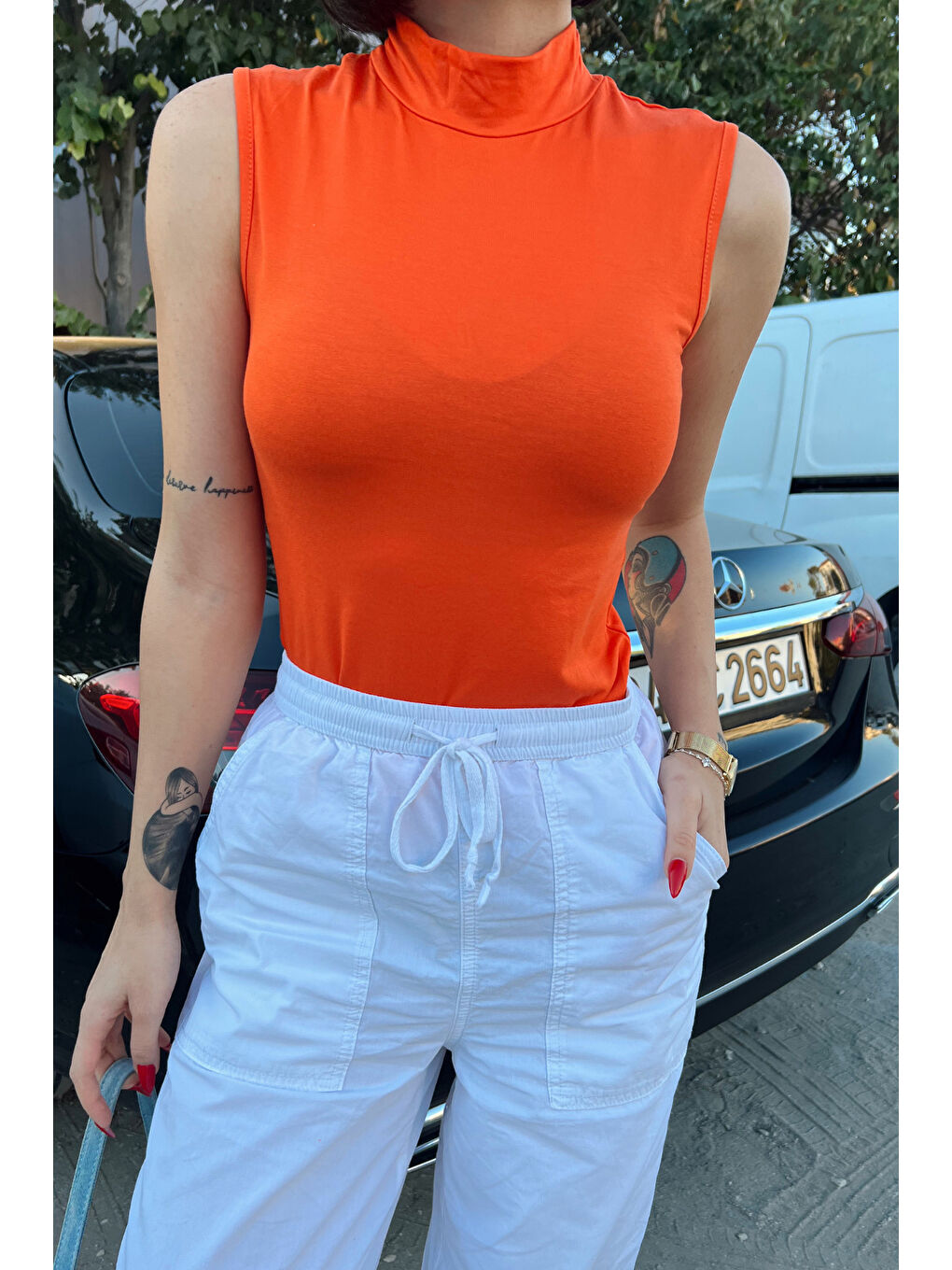 Kadın Turuncu Kolsuz Bluz-2